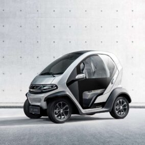 Eli Zero voiture sans permis électrique compacte en vue latérale